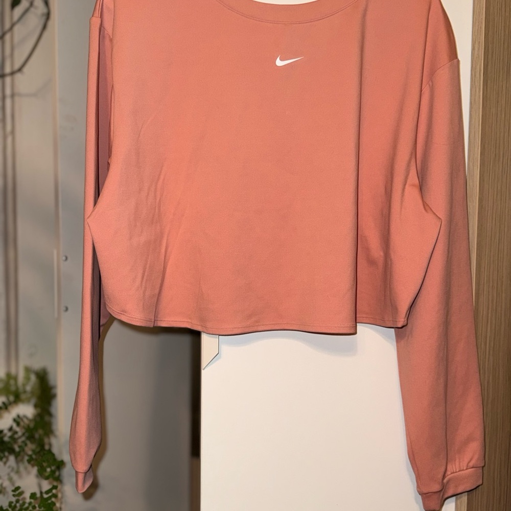 NWT Nike Women’s Dri-FIT Training Top – Size M